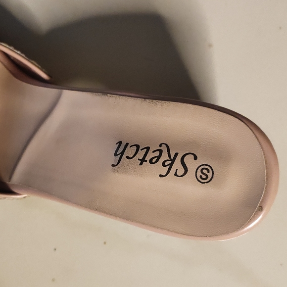 Party wear glitter heels 👠 - Picture 3 of 7